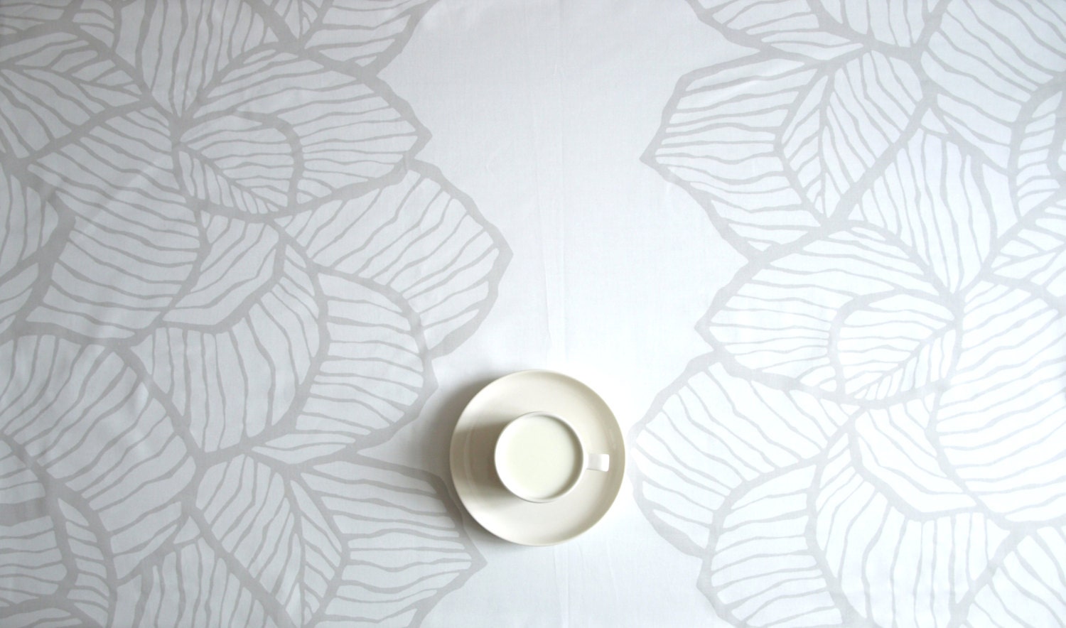 Tablecloth white grey leaves 37"x56" or made to order your size, also curtains available, great GIFT - Dreamzzzzz