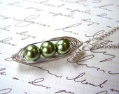 Custom Green Pea Glass Pearl 925 Sterling Silver Pea Pod Mother Motherhood Necklace / Gift for Mom