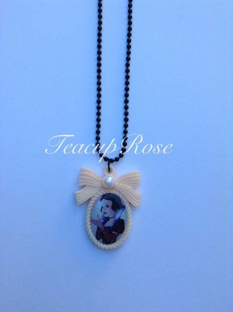 Alternative Snow White Necklace