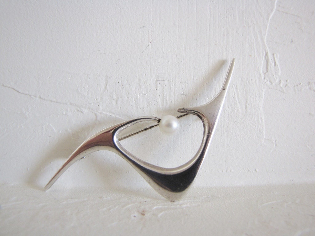 Ed Wiener Sterling Silver and Pearl Pin - Brooch - Unique Design - Fine Designer Jewelry