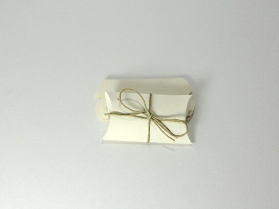 12 Mini Recycled Pillow Box - Speckled Sand Il_570xn