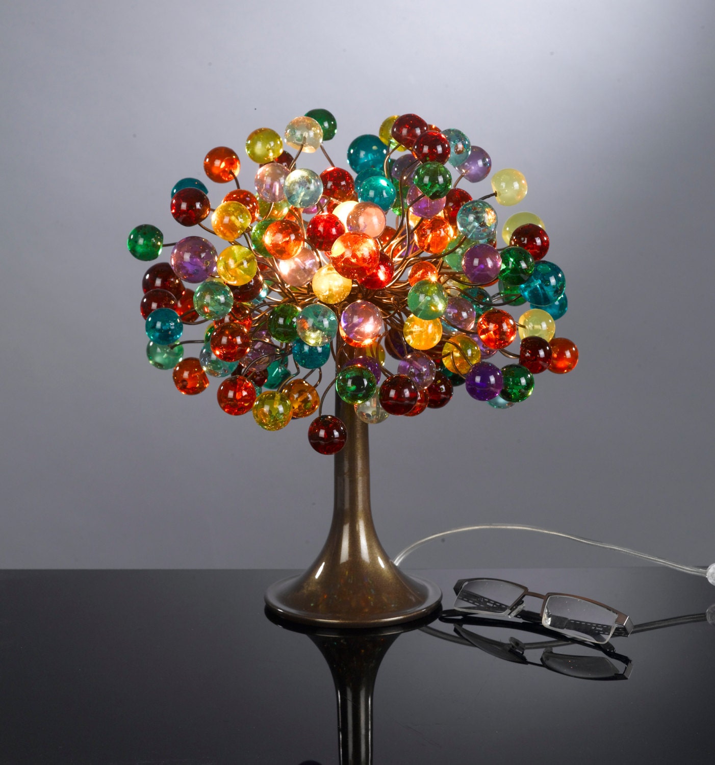 Table lamp with multicolored  bubbles rainbow shade
