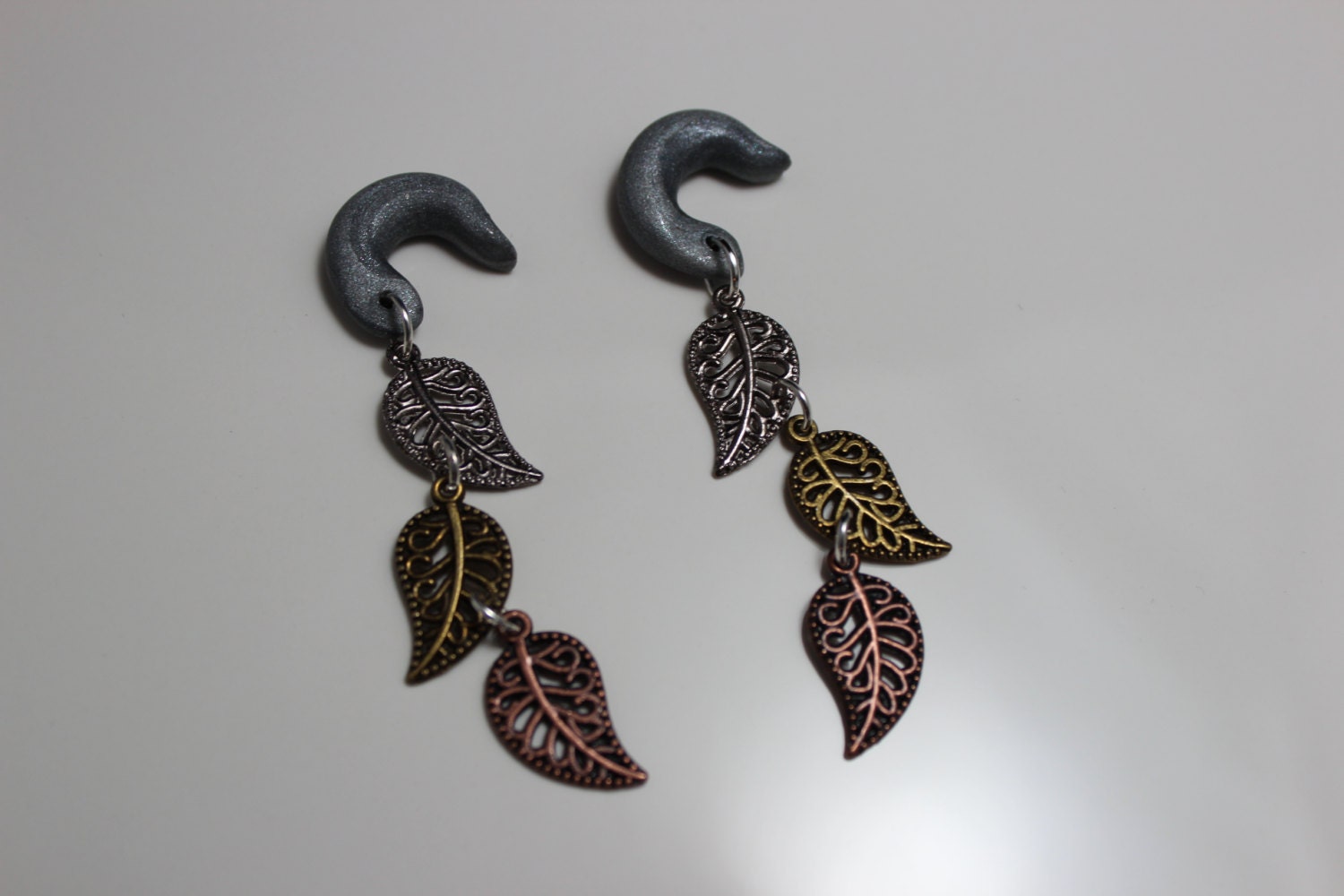 Three color Leaf Gauges 8g-00g
