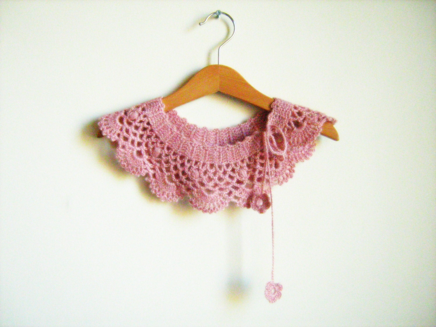 Moher collar, Collar Necklace, crochet Peter Pan Collar Necklace, pale pink collar, Bridesmaid.