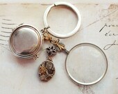 Steampunk Style Ocular Lens Silver Locket Keychain