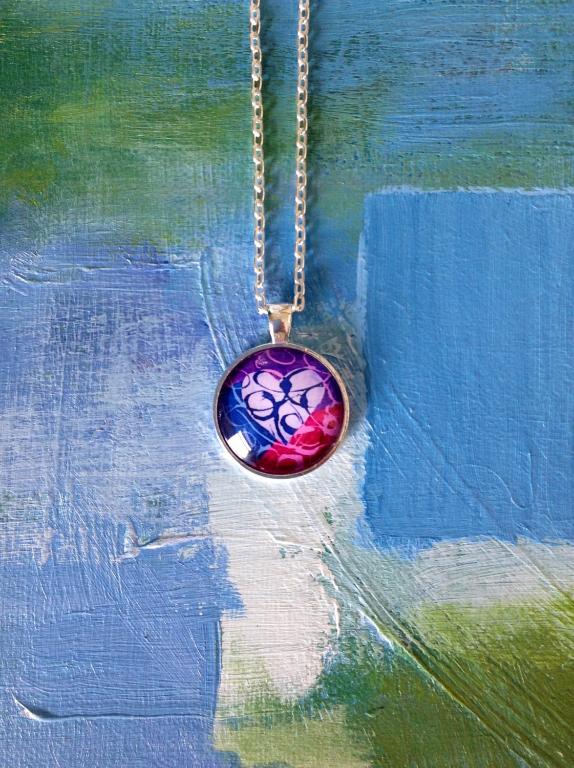 Curl Heart Round Pendant