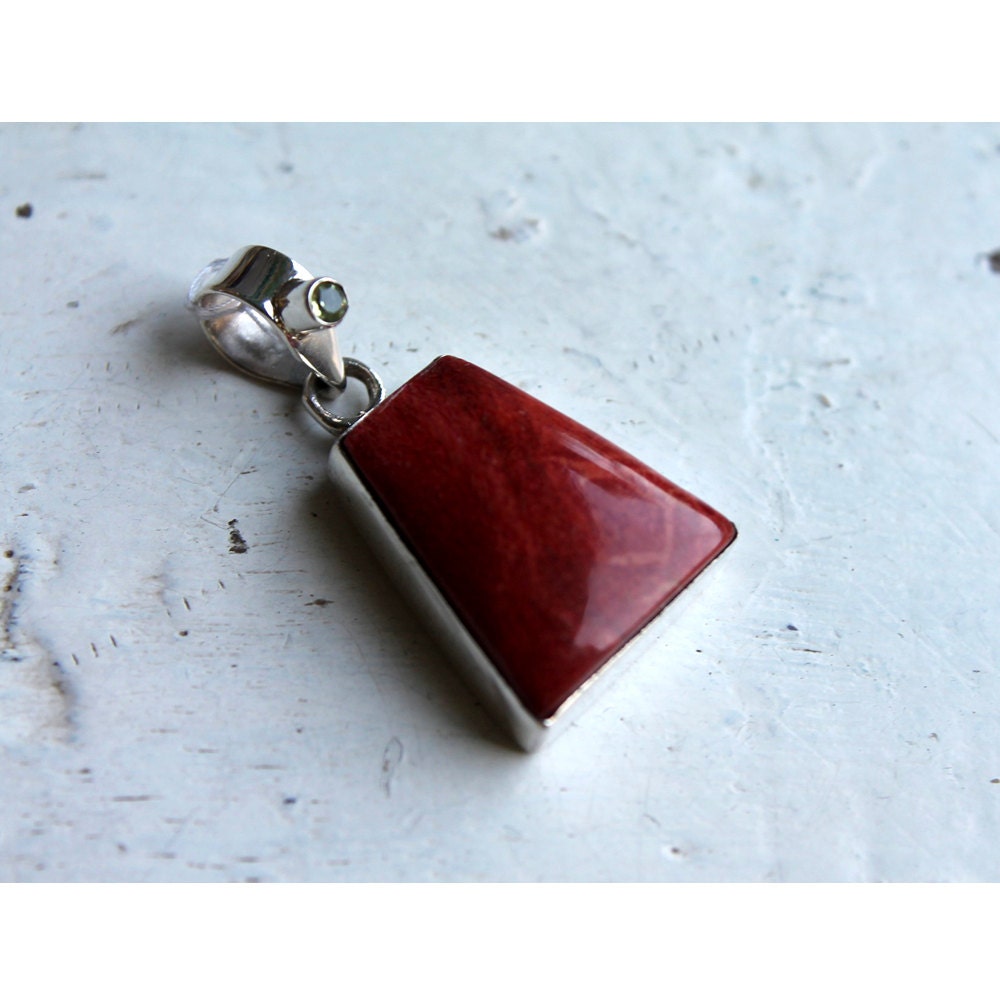 Silver Coral Pendant, Coral Necklace, Peridot Pendant, Sterling Silver Pendant, Wholesale Sterling Silver Jewelry, 925 Sterling Silver