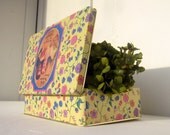 Hinged Whitmans Vintage Tin box
