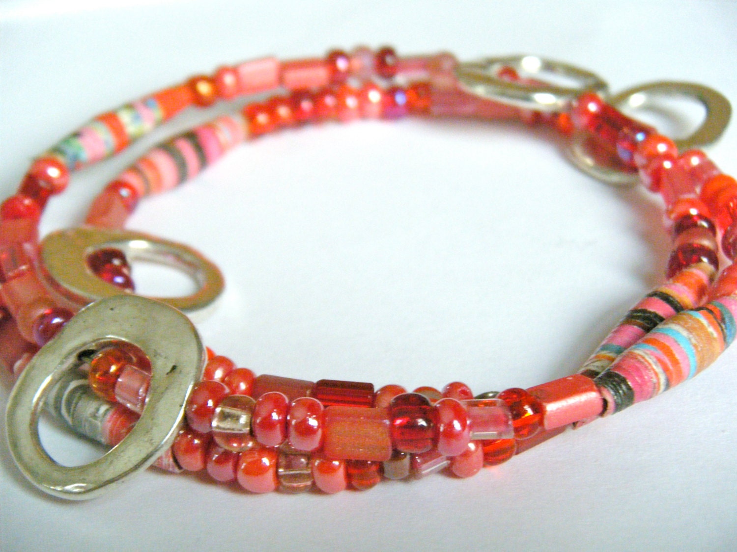 OOAK Pink Red Recycled Paper Beads Memory Wire Silver Pewter Circle Bead Adjustable Bracelet Upcycled Magazine Jewelry