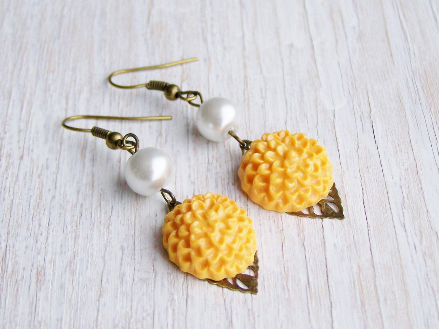 Peach chrysanthemum earrings, flower dangle earrings, peach dahlia earrings, white pearls, polymer clay earrings