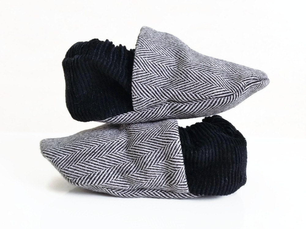 Baby booties, 6-12 months, baby wedding outfit, soft sole, formal crib shoes, gray baby slippers, baby boy shoes, UK EU
