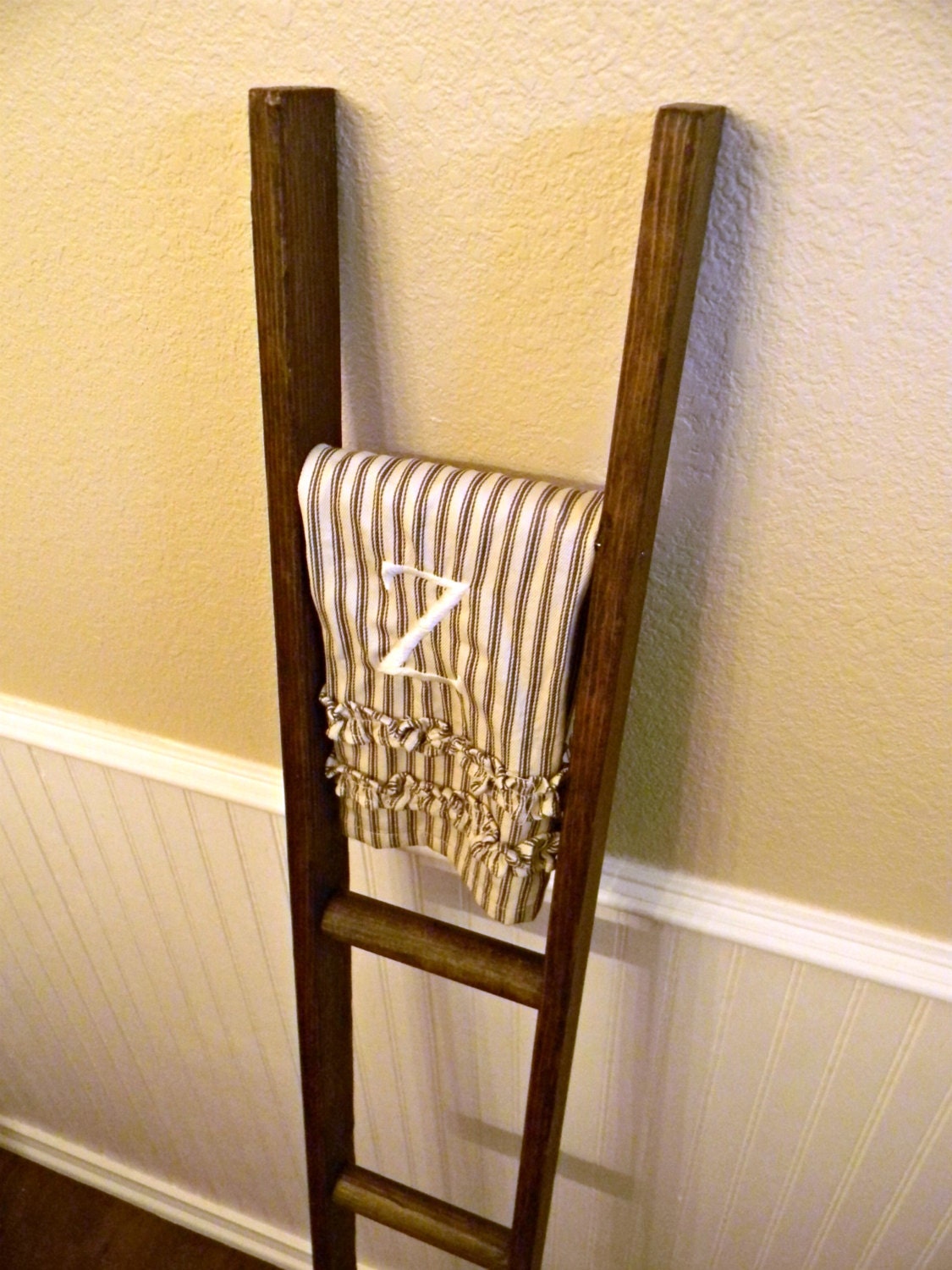 Ladder-rustic-vintage-towel rack-white wood furniture-distressed whitewash-rustic decor-woodworking-weathered ladder-shelf-step ladder-wood