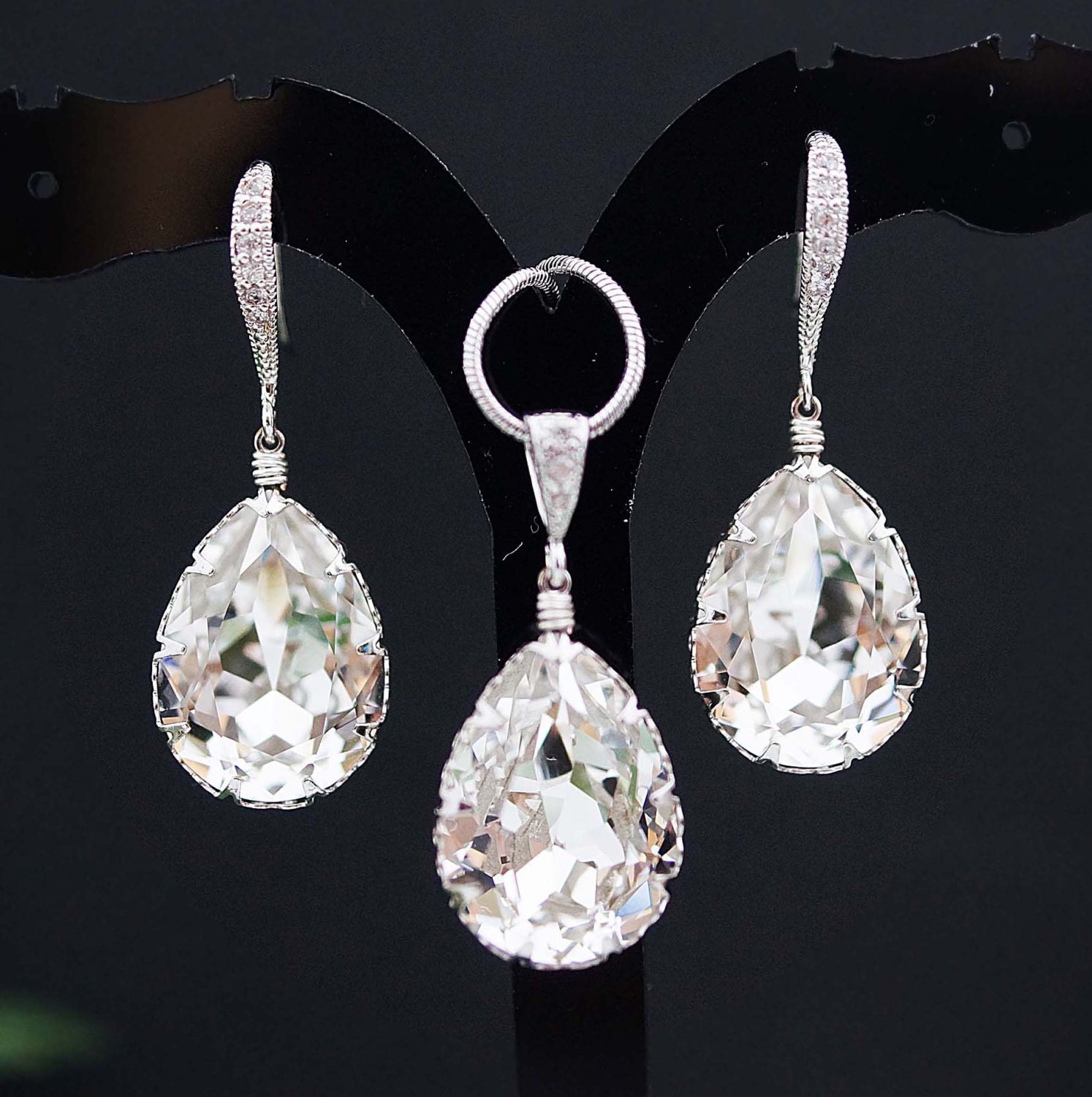 Wedding Jewelry Bridal Earrings Bridal Necklace Dangle Earrings Clear White Swarovski Crystal Tear drop Jewelry Set