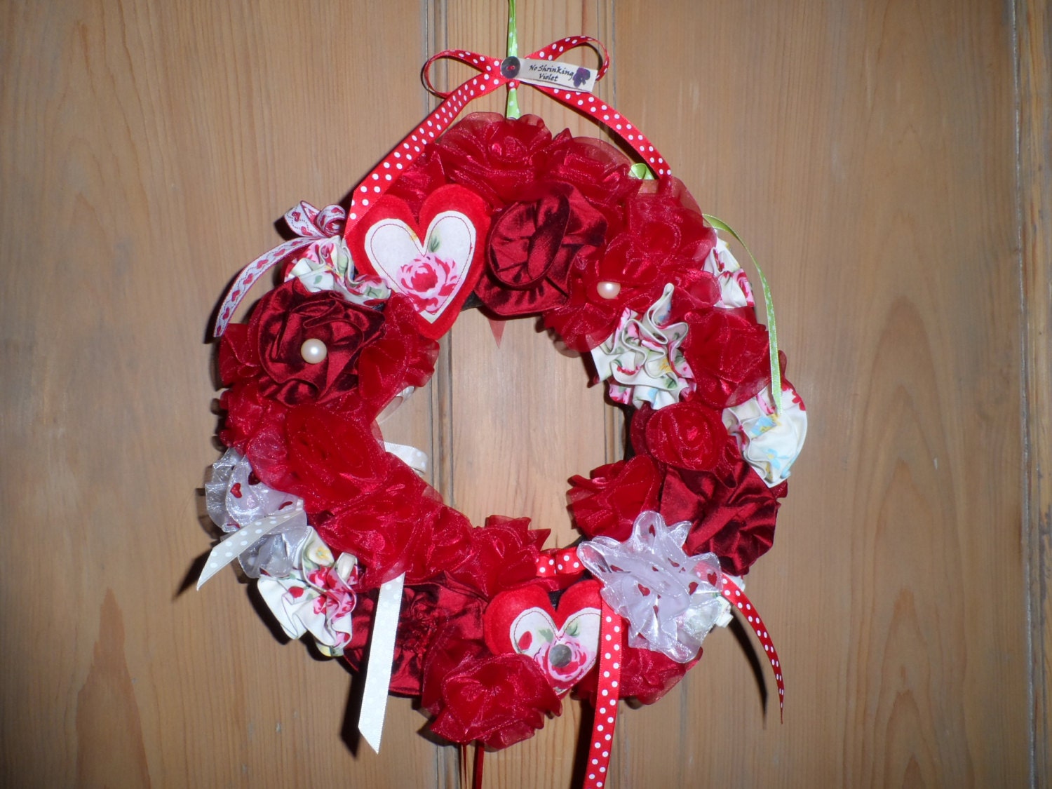 Valentines Handmade Wreath - Wall Hanging, Packed with Individually handmade flowers, felt hearts and ribbon, Pretty and Cute