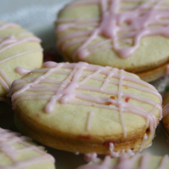 Raspberry Dream Sandwich Cookies