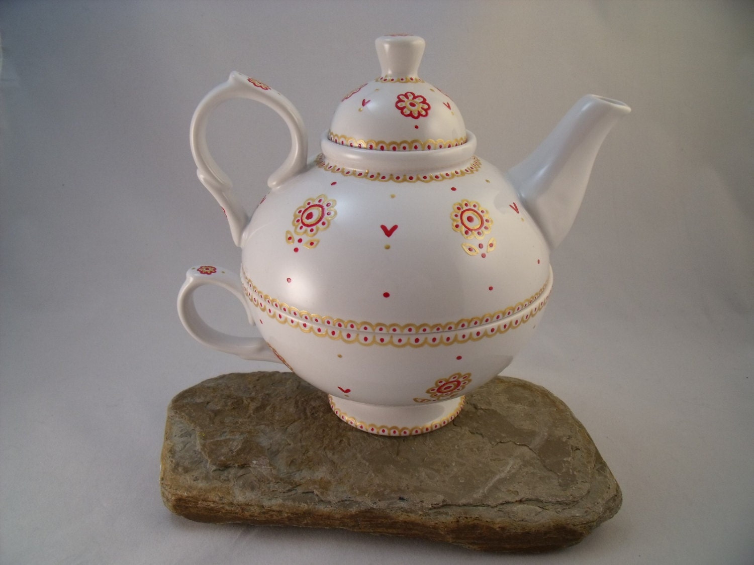 A Tea Pot On A Cup  "Ma Dinette" Hand Painted by Mimi Z.