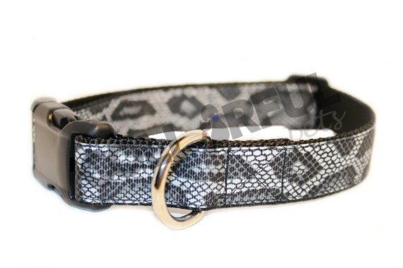 Snakeskin Black/Gray/White Large Nylon Adjustable Buckle Dog Collar