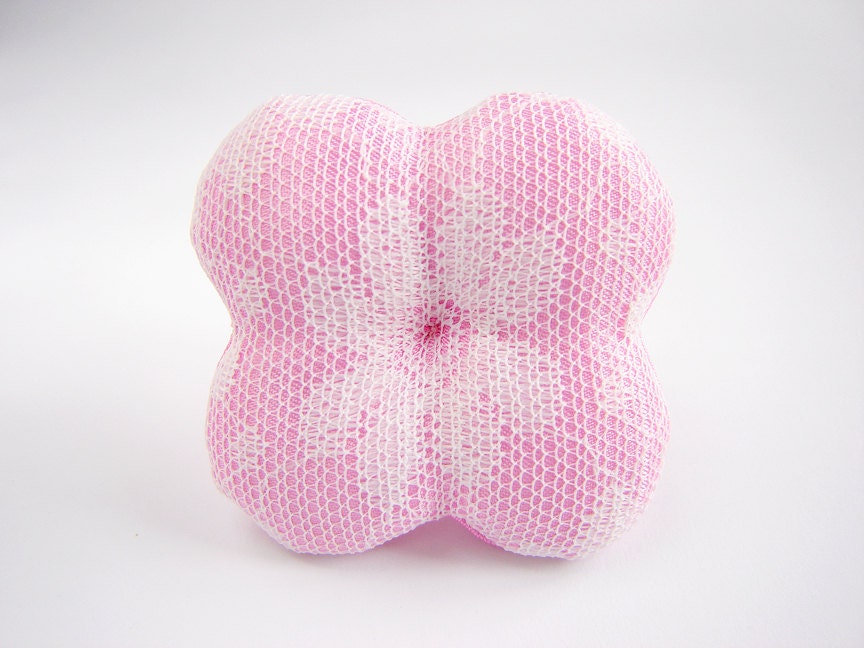 Lace Flower, Lace Brooch, Light Pink Jewelry, Lace Jewelry, Fabric Flower Brooch, Fabric Jewelry, Pastel Jewelry, Pink Pin, Pink Brooch