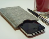iPhone 3, 4, 4S ,5 Sleeve/ iPhone 3, 4, 4S, 5 Cover/ iPhone 3, 4, 4S, 5 Case - 100% merino wool felt - light-grey