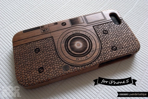 SALE30%OFF: Natural Wood iPhone 5 Case - Engraved Camera iPhone Case // Leica M1, Sapele Wood, Gift, Laser Engraving, 3D, Art