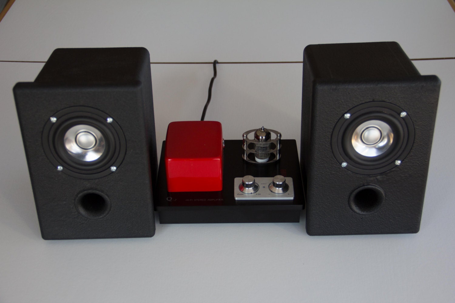 Custom Desktop Computer Ipod Iphone Vacuum Tube Audio System