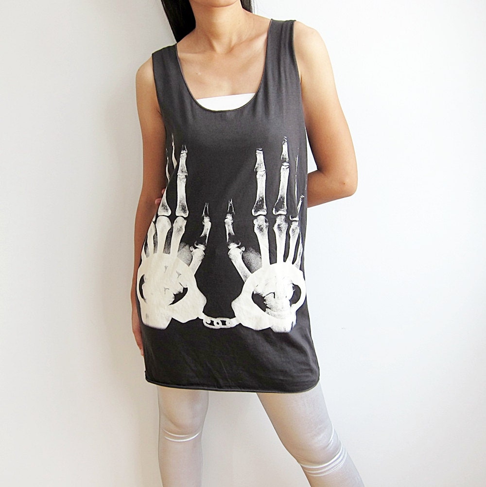 HAND Skeleton Shirt X-Ray Bone Handcuff Gothic TShirts Design Black Women Tunic Tank Tops Women Singlet Top Size M