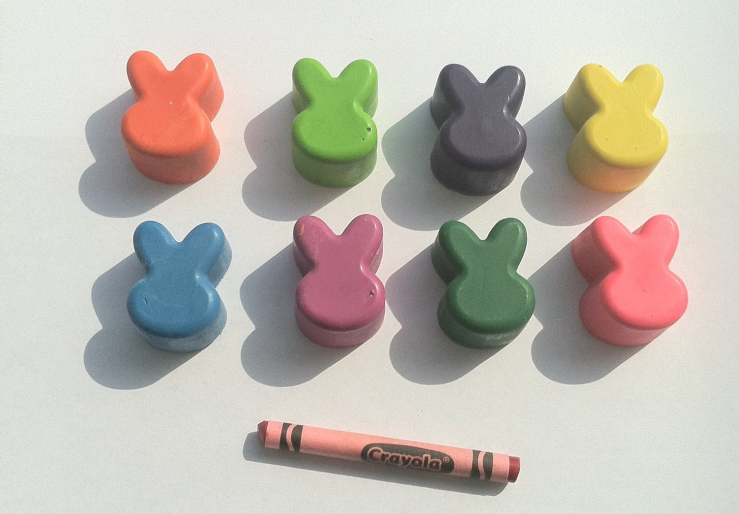 Set of 8 solid Easter Bunny crayons - Krazeekrayons