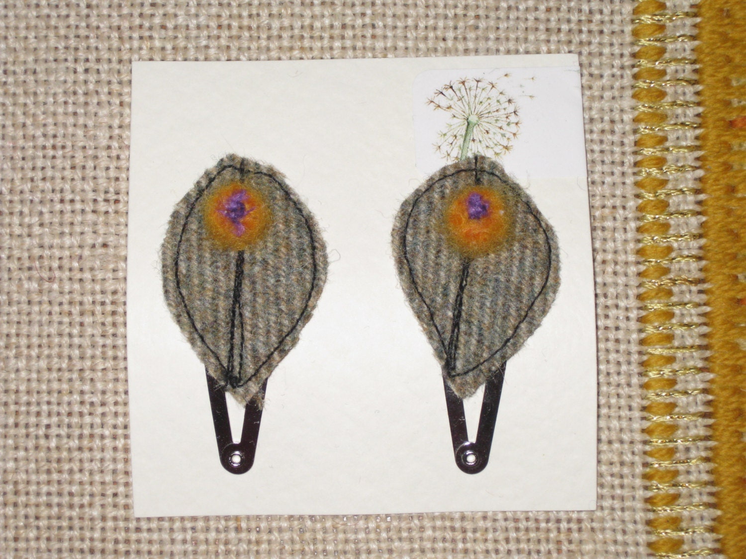 Leaf hair clips (pair)
