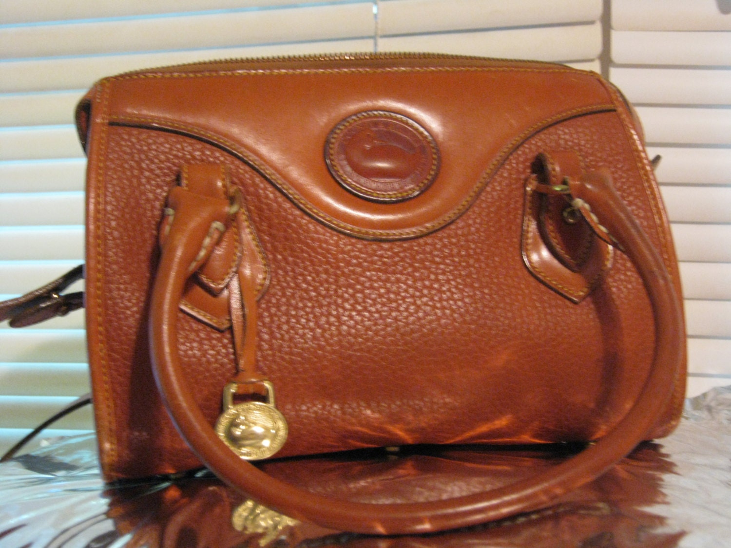 Leather shoulder bag purse handbag satchel leather purse handbag Vintage Dooney and Bourke bag