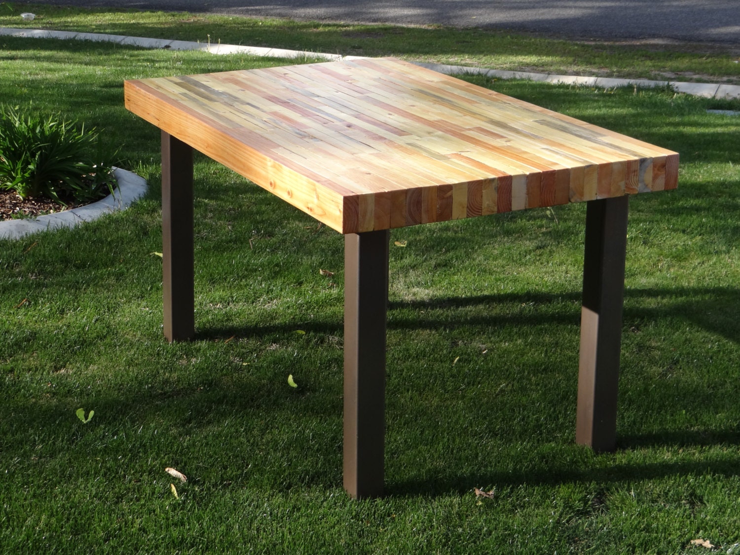 Reclaimed Wood Table / Up-cycled pallet table