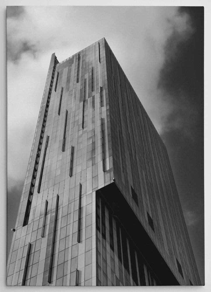Manchester Beetham Tower Black and White Canvas 24x16" - BokaPrint