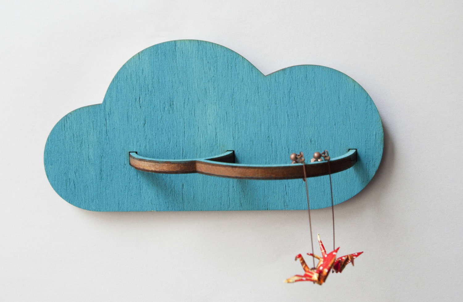 wall jewelry holder to organise your jewelry