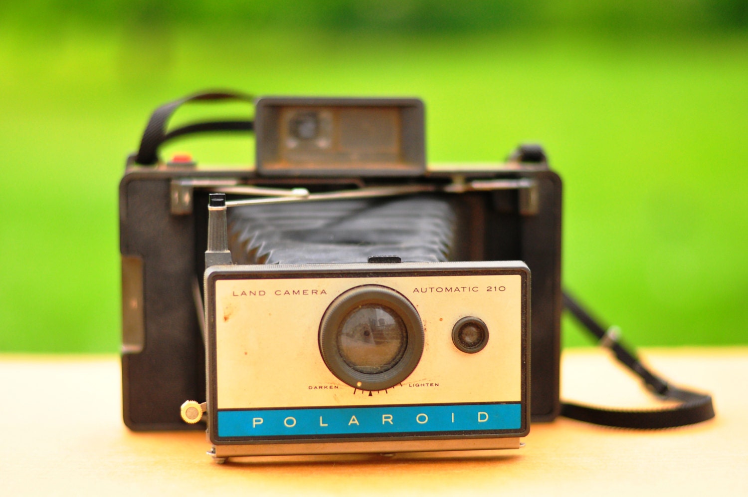 Vintage Retro Polariod Land Camera Automatic 210 1967