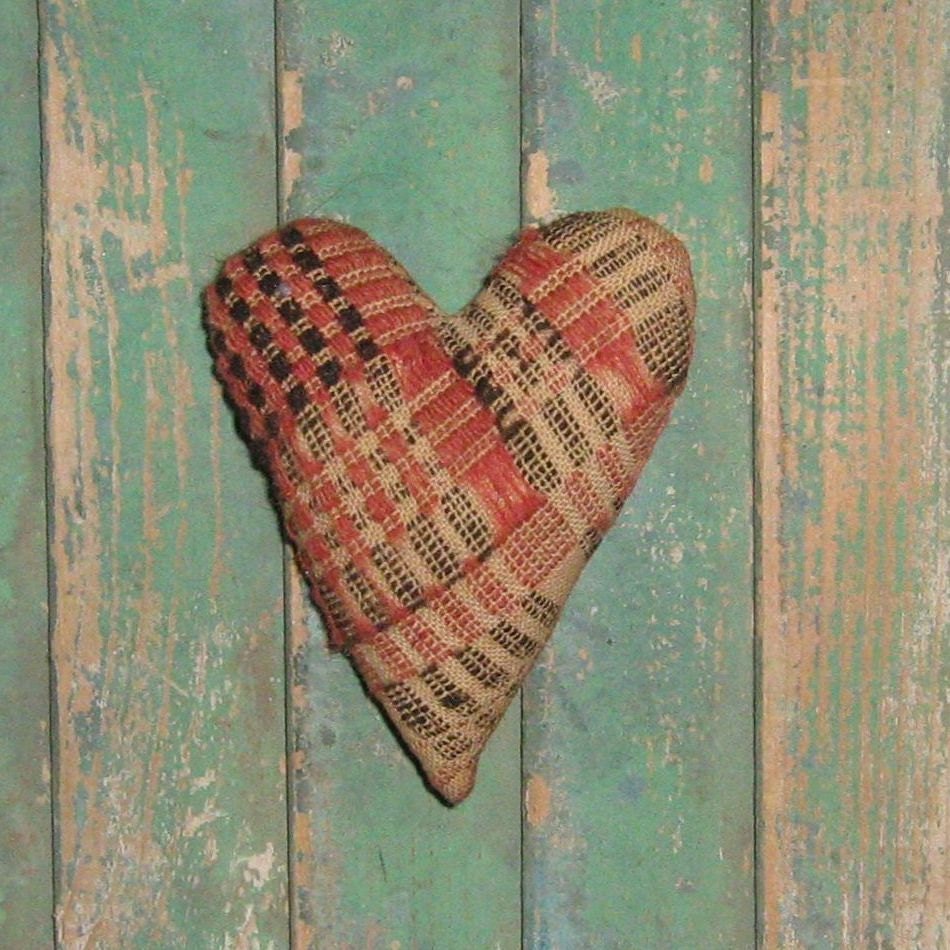 Primitive Heart Ornament Bowl Filler Tuck - made from antique pink & brown coverlet
