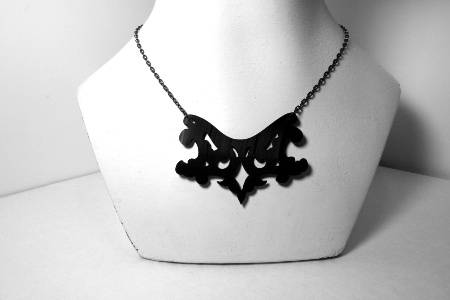 Lace Silhouette Recycled Vinyl Redcord