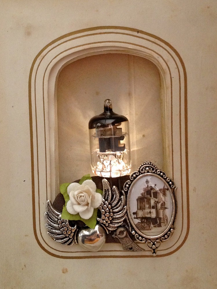 Neverwas Haul steampunk jewelry - light up brooch - Burning Man jewelry - cameo jewelry