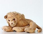 Vintage Lion - Mohair Stuffed Toy by Trudy Toys