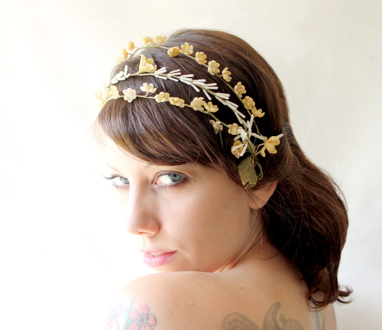 Vintage wax flower bridal headpiece, 1920s or 1930s wedding hair accessory, vintage bridal crown