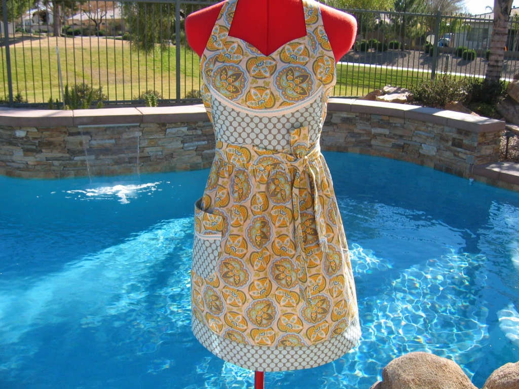 SALE - Apron / Retro, Handmade, Women / Sassy Apron with Towel Loop  / Amy Butler Star Paisley