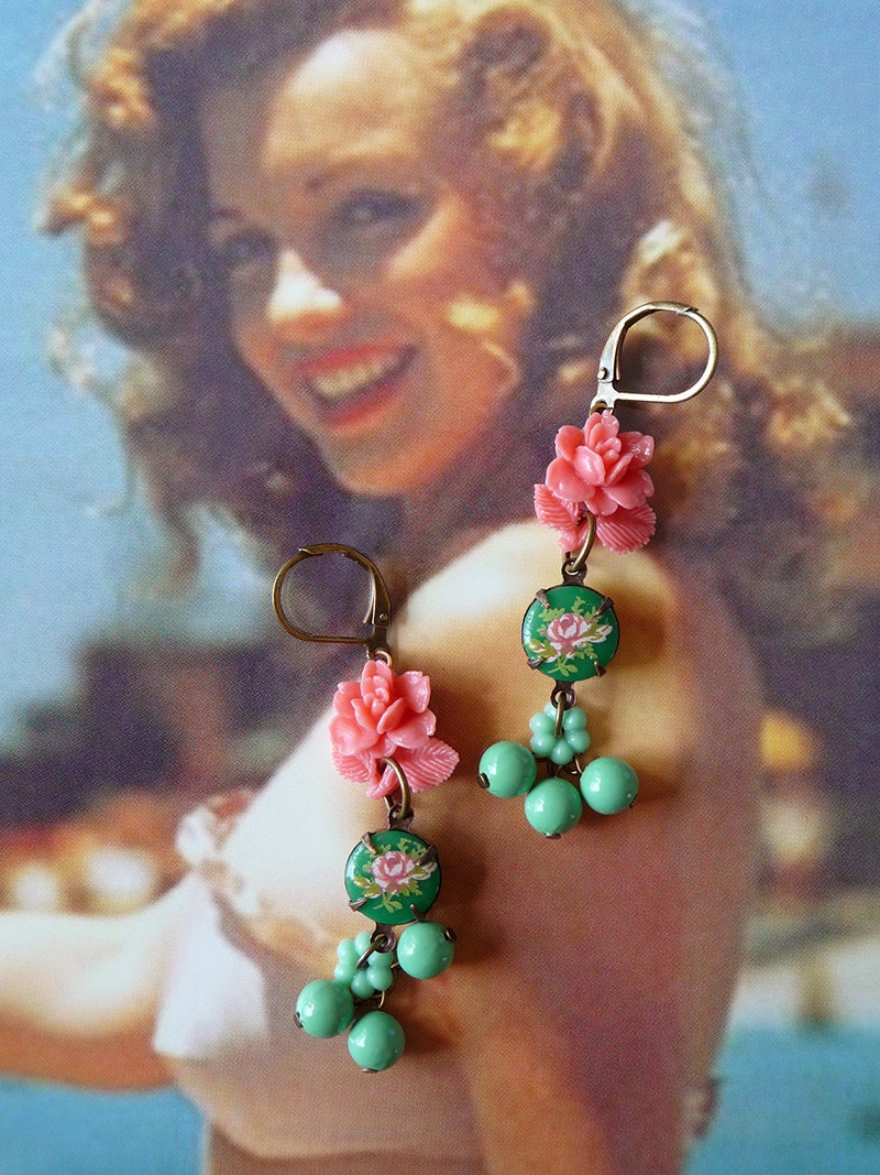 Cape Hatteras Earrings - Vintage Cabochons - Japanese Flower Cabs - Green - Coral - Pink (SD0532)