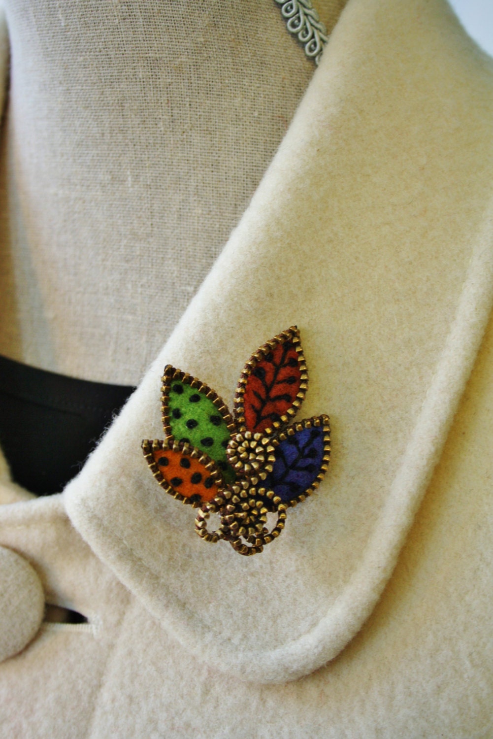 Felt and zipper multi leaf brooch