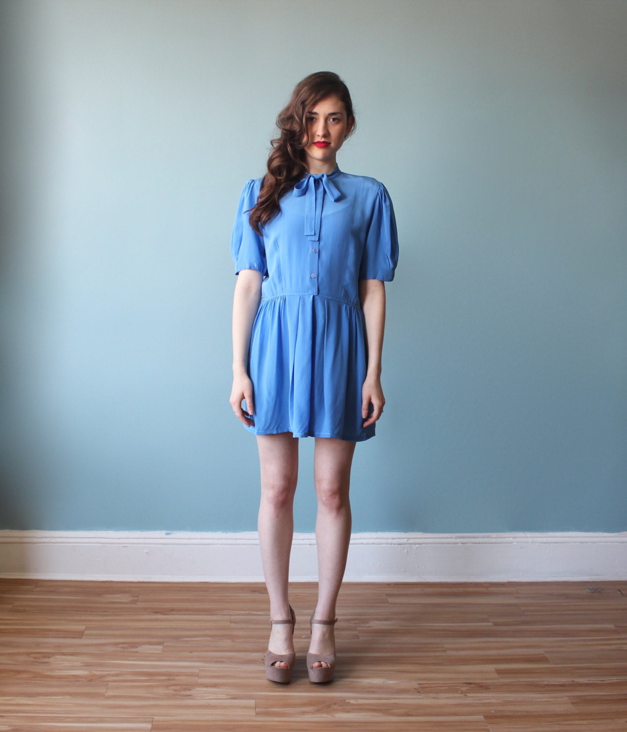 silk mini dress / blue pussy bow dress (s-m)