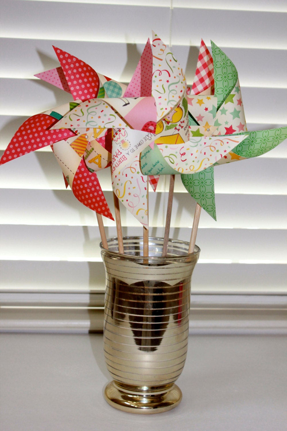 PINWHEELS Large Twirlable Vintage CIRCUS CARNIVAL old school Shabby Chic Pinwheels