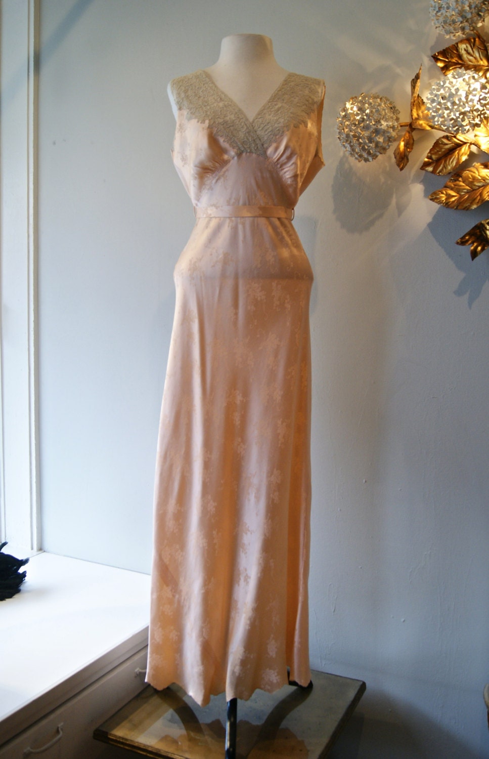 30s Lingerie // Vintage 1930s Blush Silk and Gray Floral Lace Romantic Nightgown Lingerie Size Medium