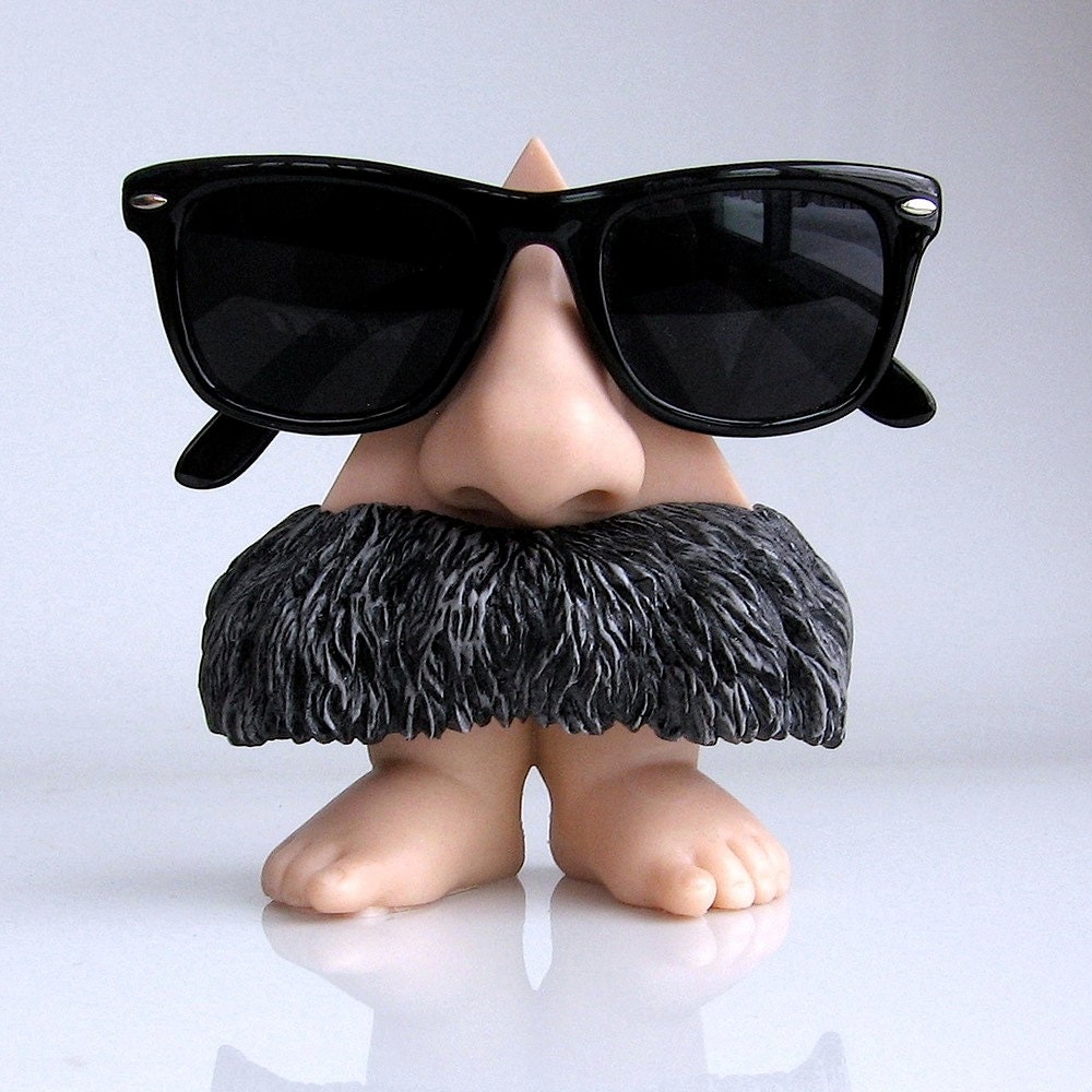 Desktop Eyeglass holder, Standing nose figurine, bare feet, bushy mustache, men accessories, sunglasses stand
