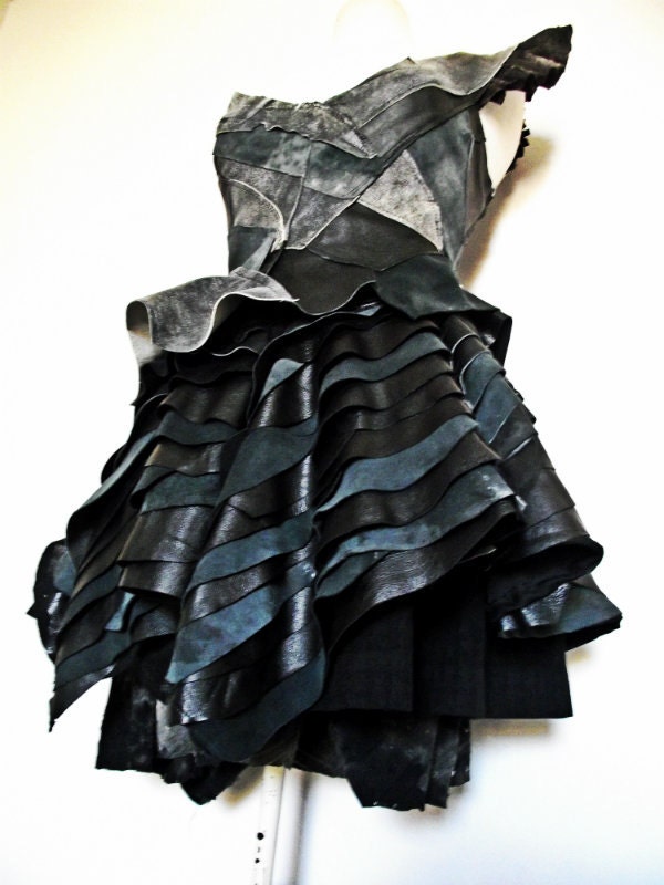 The dark glamour dress
