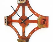 Folding Over V Modern Wall Clock (Rusted)