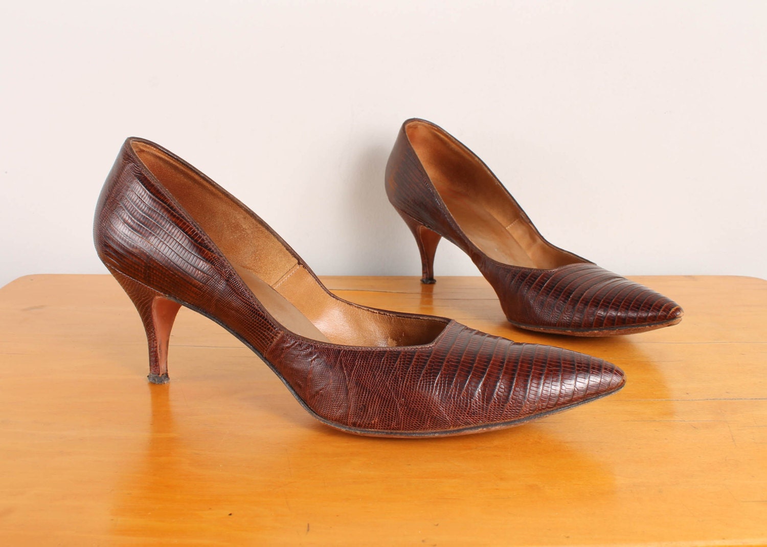 1950s Genuine Alligator Pumps - Womens 9 Narrow - Brown Gator Leather Lilli Pichelle Pointy Toe High Heels 50s Footwear High Heel Stilettos