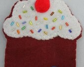 Red Velvet (5), cupcake, sprinkles, cherry on top, felt, purse