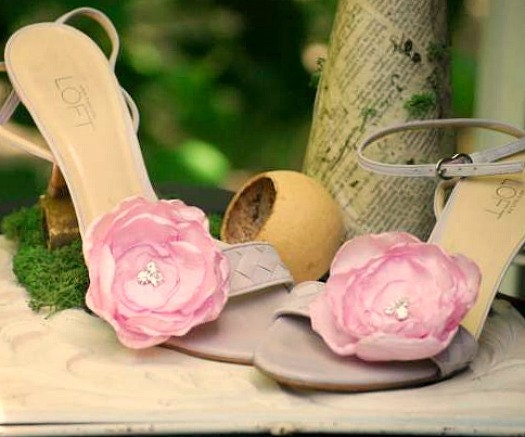 Shoe Clips PINK / Ivory / Pure White / Olive / Fuschia Silky Flower & Silver Beaded Center. Summer bride bridal couture, feminine bling